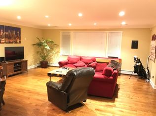 313 Main St, East Rutherford, NJ 07073