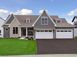 5297 Rolling Hills Pkwy, Victoria, MN 55386