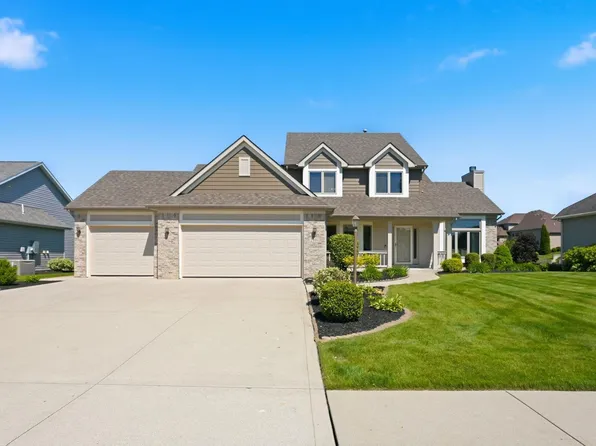 2101 Lake Front Dr, Fort Wayne, IN 46804