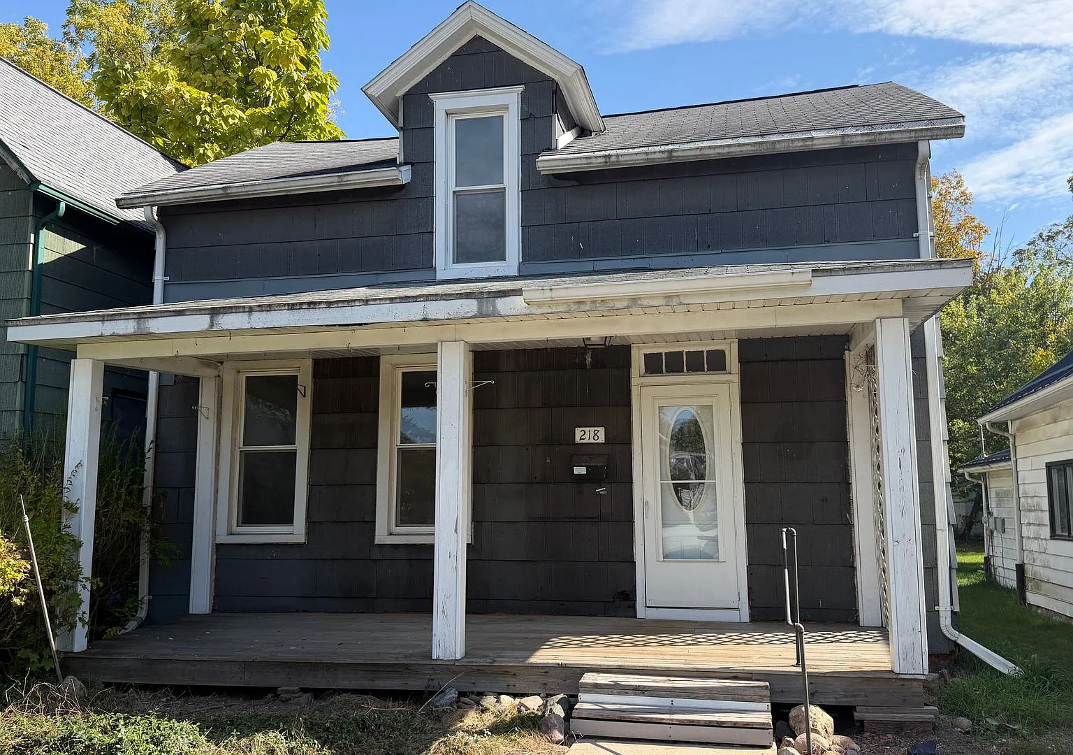 Nice 2 Bedroom on Goshen's South Side — Photo 1