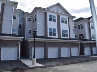63 Veterans Way, Morris Plains, NJ 07950