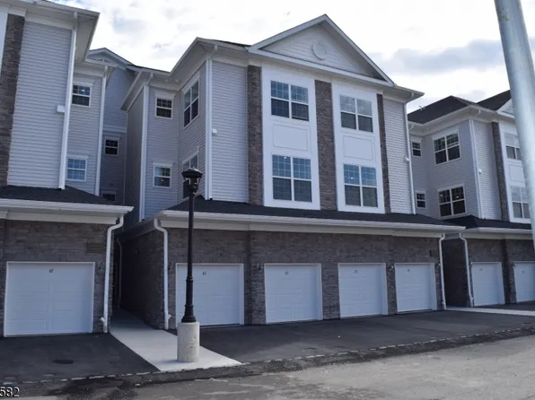 67 Veterans Way, Morris Plains, NJ 07950