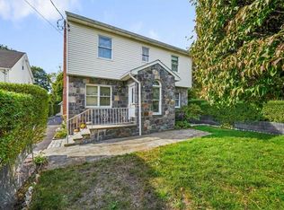 6 Spencer St, Mount Kisco, NY 10549