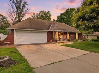 1203 Charles St, Harrisonville, MO 64701