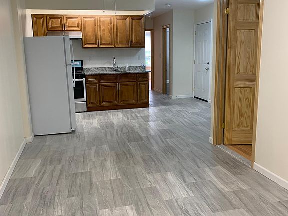 5th image of 1332 64th St #1F