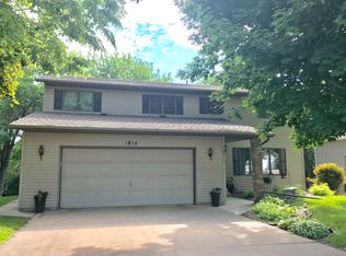 1814 Ashland Rd, New Ulm, MN 56073