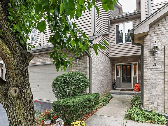 2nd image of 12623 S 69th Ct APT 3