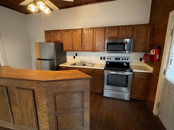 2nd image of 275 Market St APT 201