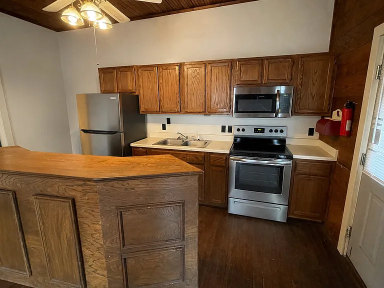 275 Market St #201 — Photo 2