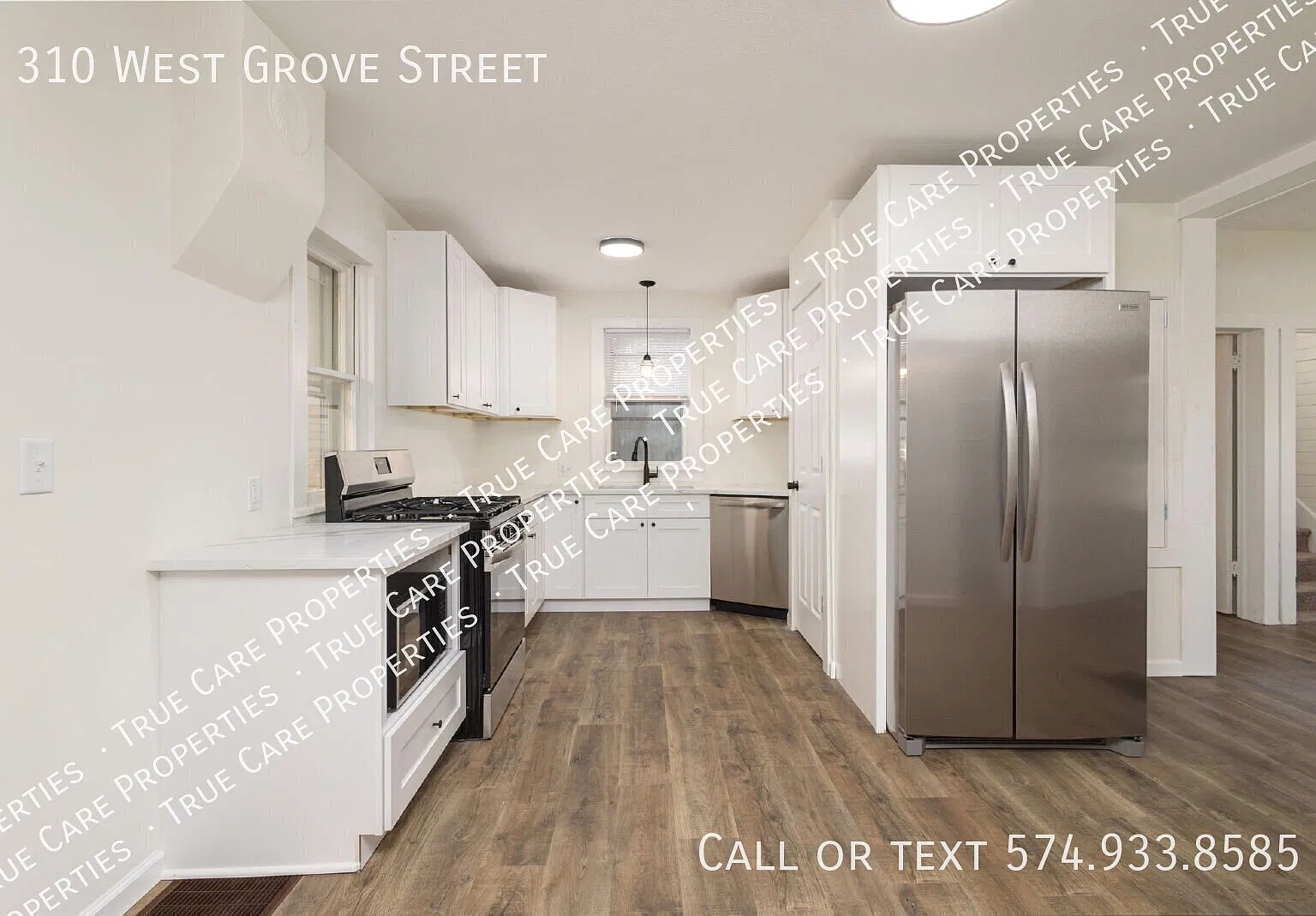Remodeled 4 bedroom home in the heart of Mishawaka - Available 10/10! — Photo 4