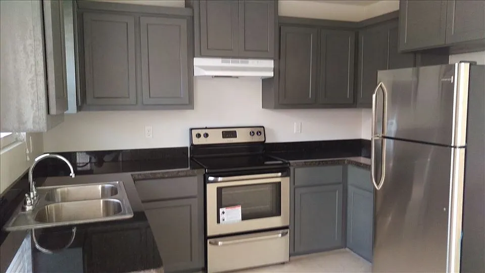 2 bed, 980 sqft, $950 — Photo 3