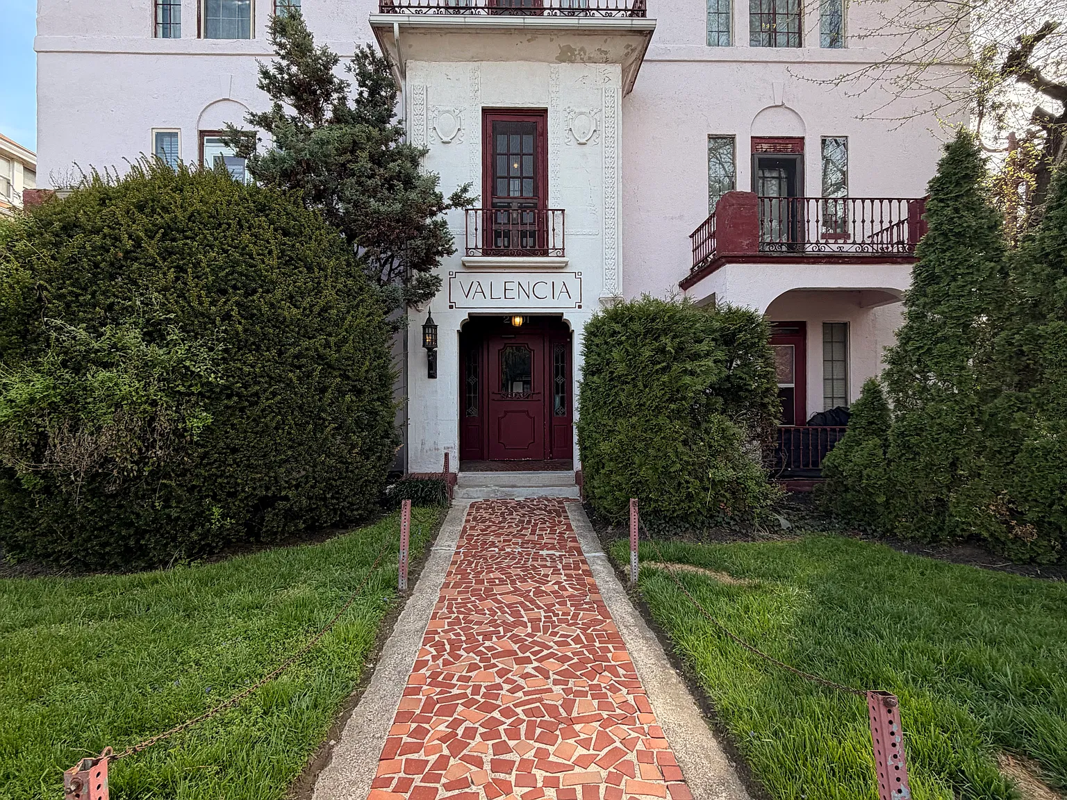 2 bed, 1075 sqft, $1,150 — Photo 1