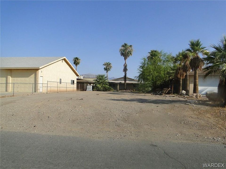 2nd image of 1495 Terrace Dr