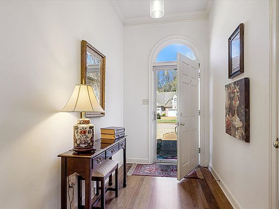 4th image of 1727 Village Ridge Rd