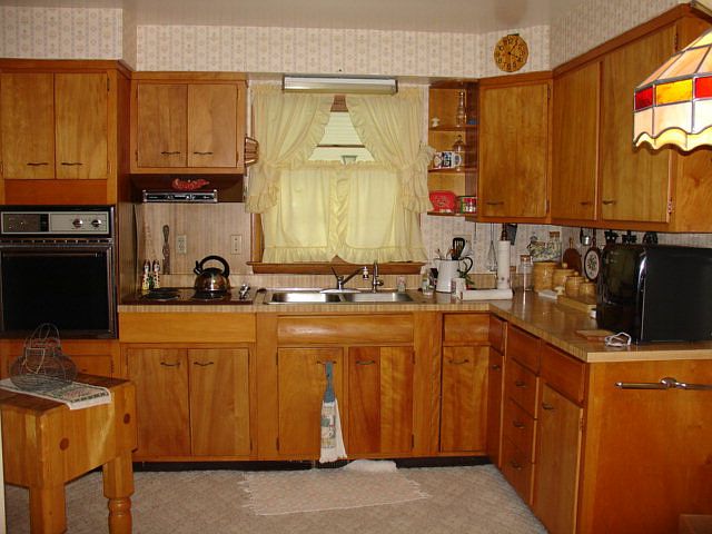 2nd image of 1108 Park Rd