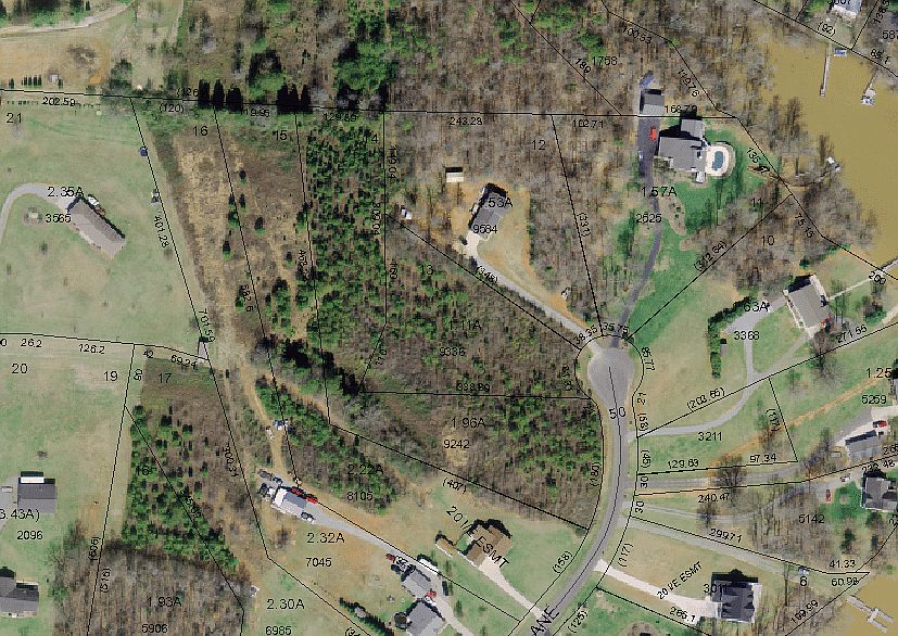 1st image of 441 Fox Creek Ln