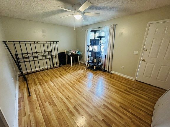 2nd image of 1119 Pepper Dr