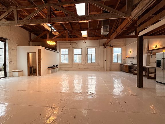 5th image of 209 San Juan Ave
