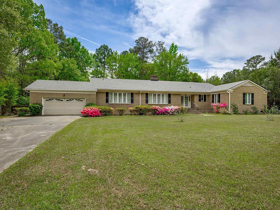 1st image of 122 Runnymede Blvd