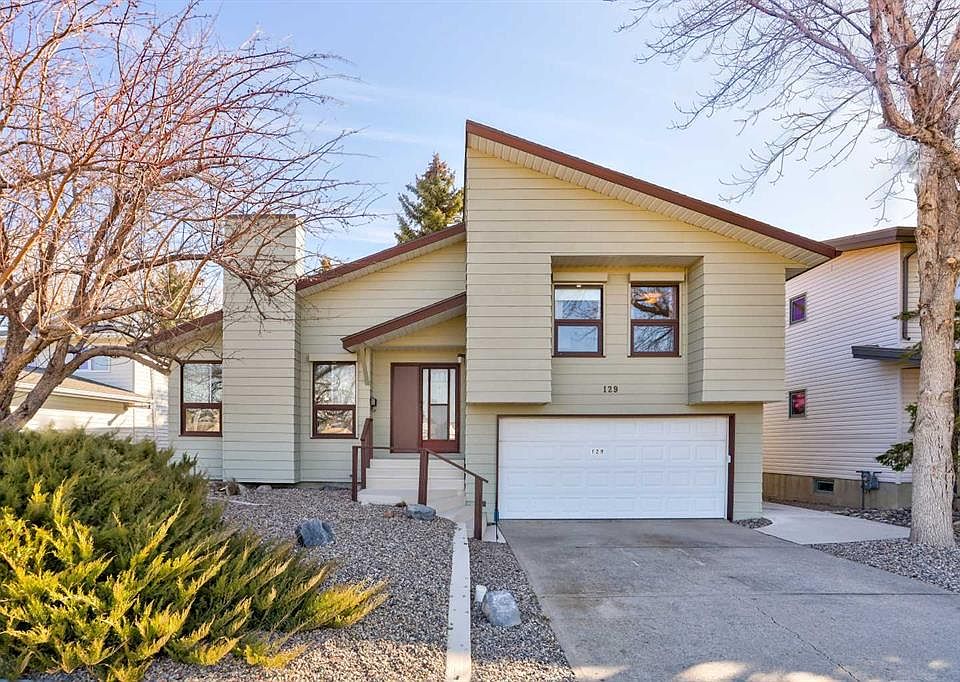 1st image of 129 NE Oxford Rd W