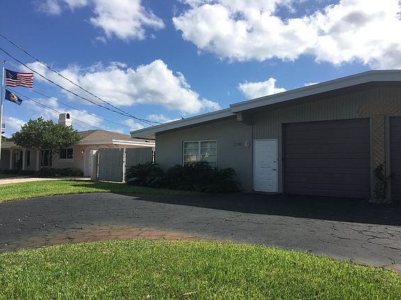 4th image of 2738-2740 NE 29th Street