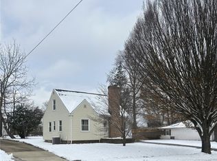 907 Broadway St E, Cuyahoga Falls, OH 44221