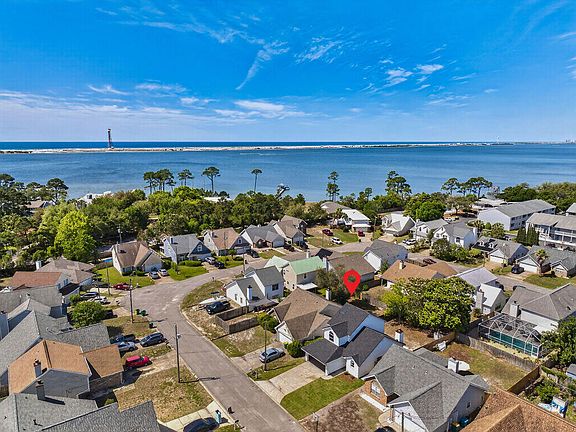 3rd image of 468 Sandy Ridge Cir