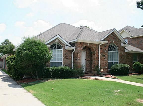 2nd image of 1115 Cambridge Dr