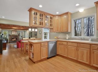43 Berrywood Ln, South Hamilton, MA 01982
