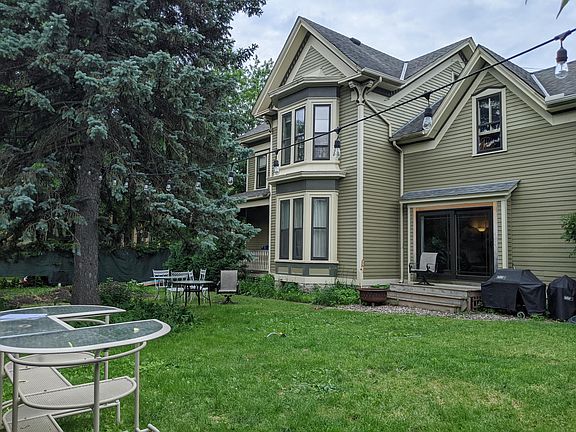 Lots of green space!