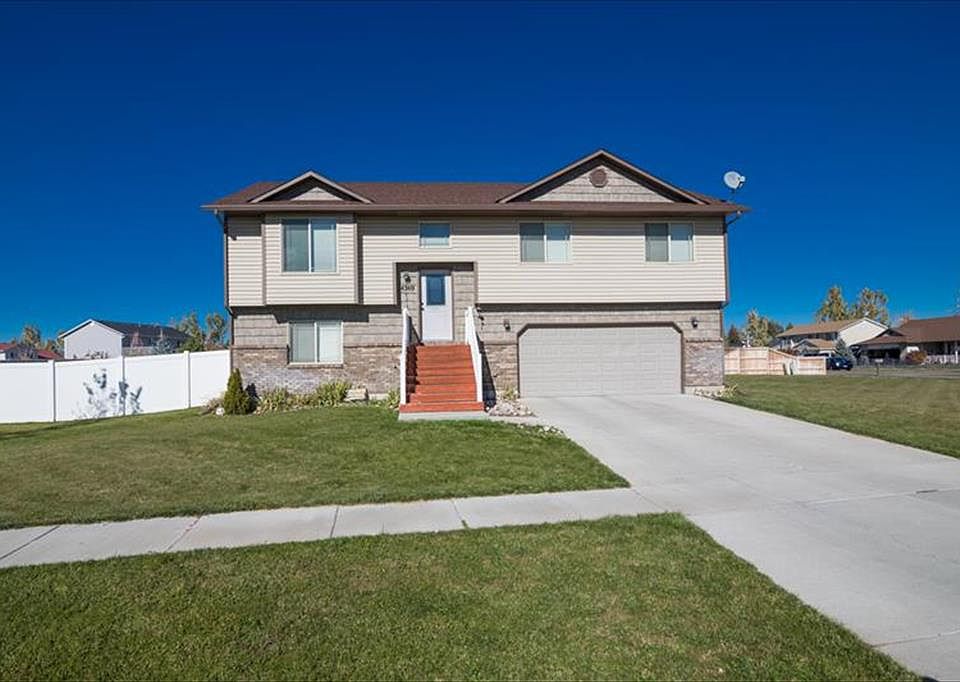 1st image of 4369 High Desert Dr
