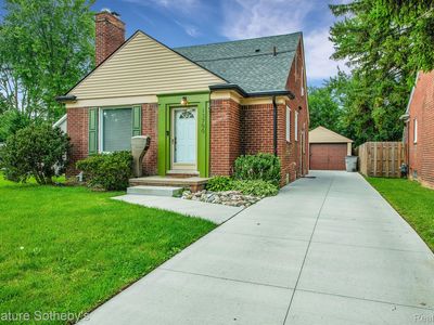 13700 Manhattan St, Oak Park, MI, 48237