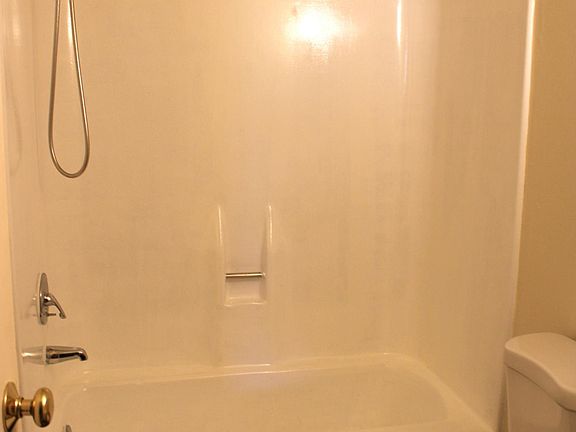 3rd image of 4071 Colonial Pl