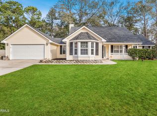 12 Lucerne Ave, Beaufort, SC 29907