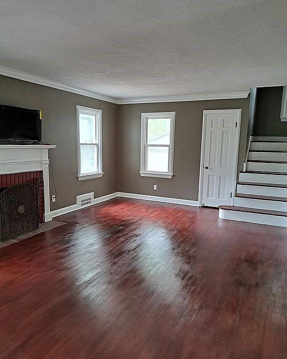 1st image of 819 N Byers Ave