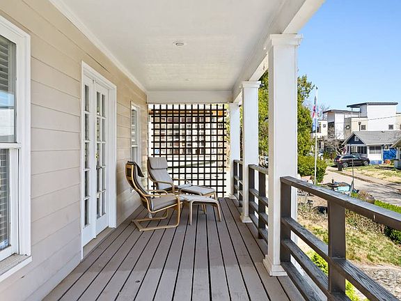 4th image of 4746 Mercier St