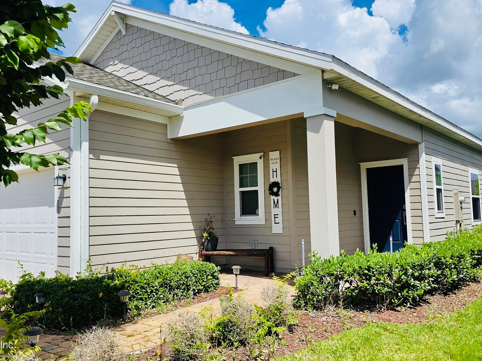 3 bed, 2.5 bath, 1715 sqft, $2,195 — Photo 4