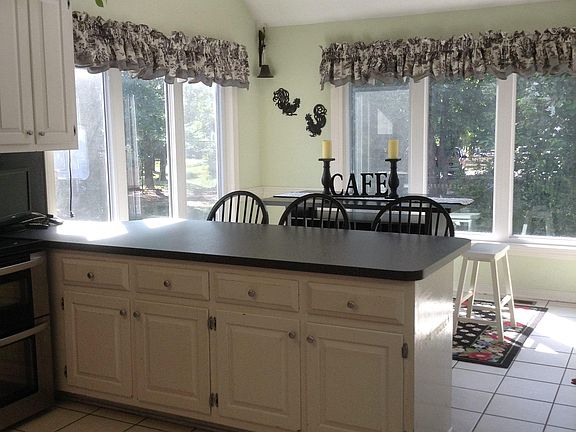 3rd image of 8164 Oatman Ct