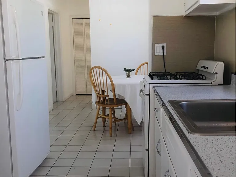 2360 SW 3rd Ave #4 — Photo 6