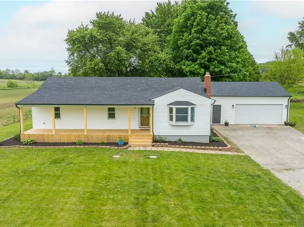 1525 E Peterson Rd, Piqua, OH 45356