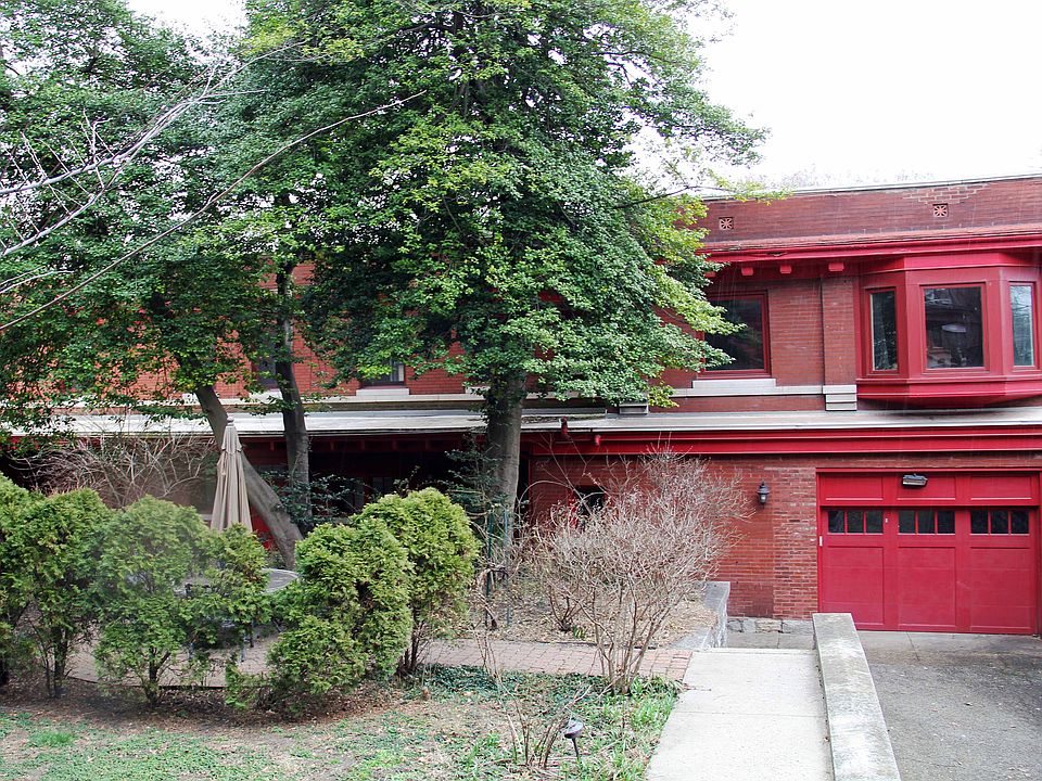 Carriage House Condo