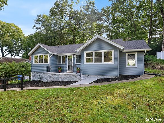 3rd image of 34 Springdale Avenue