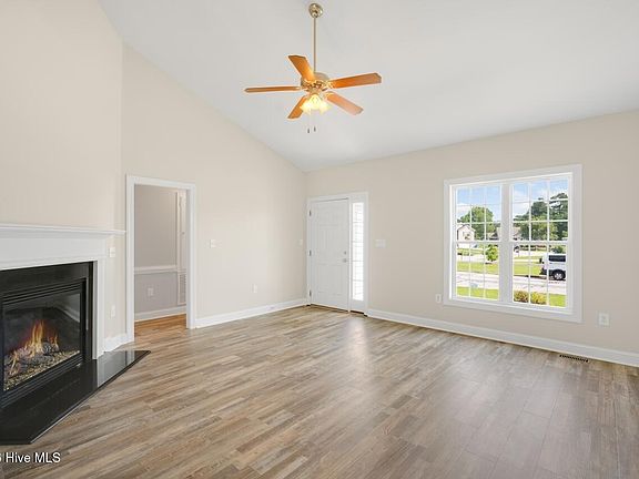 4th image of 4007 Sabre Lane