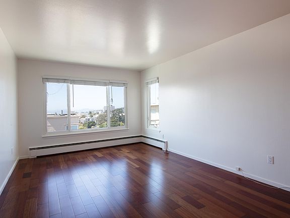 5th image of 10 Lupine Ave APT 22
