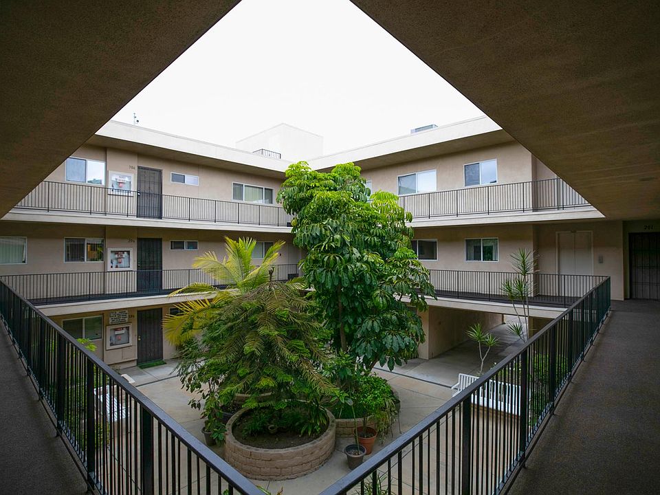1st image of 6227 Morse Ave APT 207