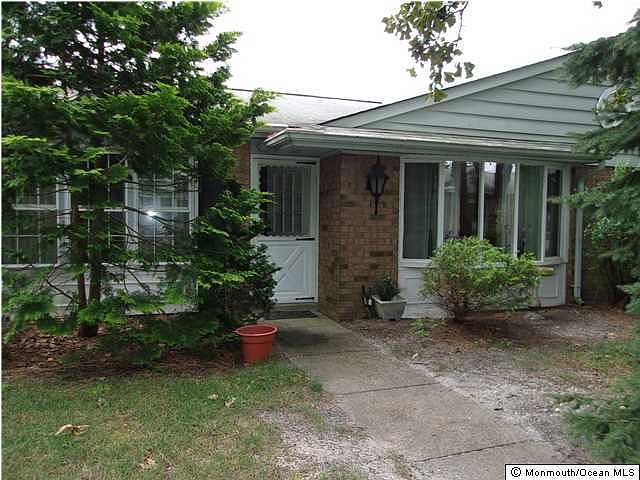 1st image of 39 Cambridge Circle #A
