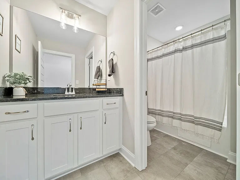1621 Spring Berry Ln — Photo 23