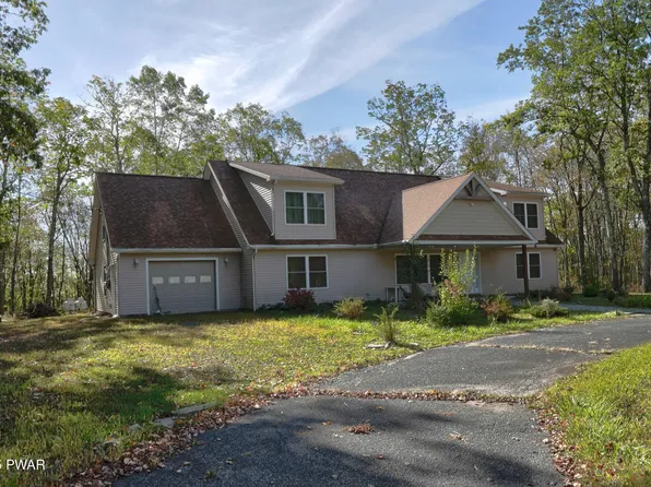 226 Well Rd, Greeley, PA 18425