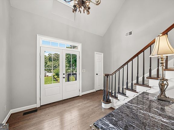 4th image of 225 Skidaway Ct