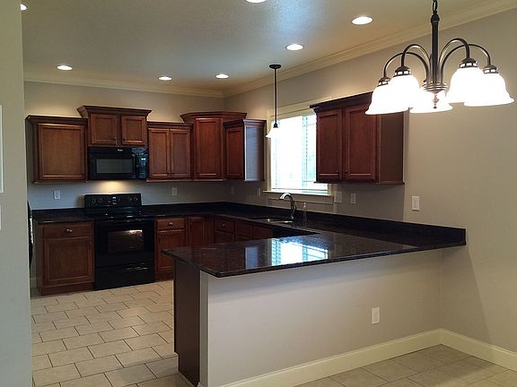 3rd image of 419 Thoroughbred Dr NW